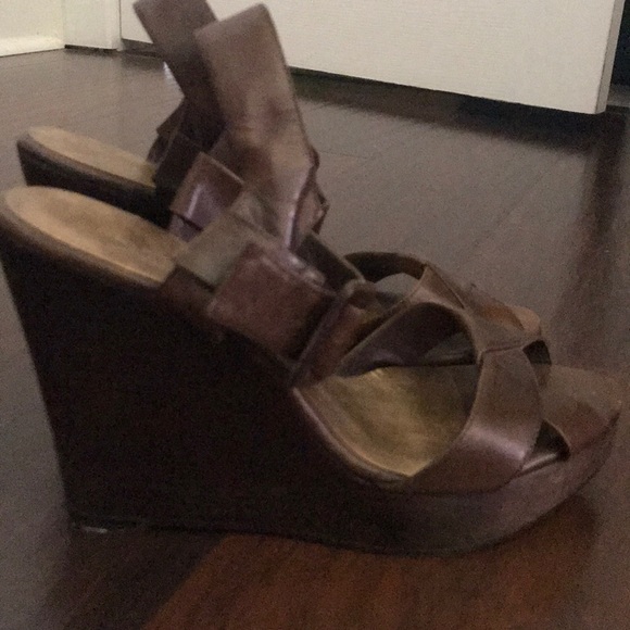 Nine West brown platform sandal - Picture 6 of 7